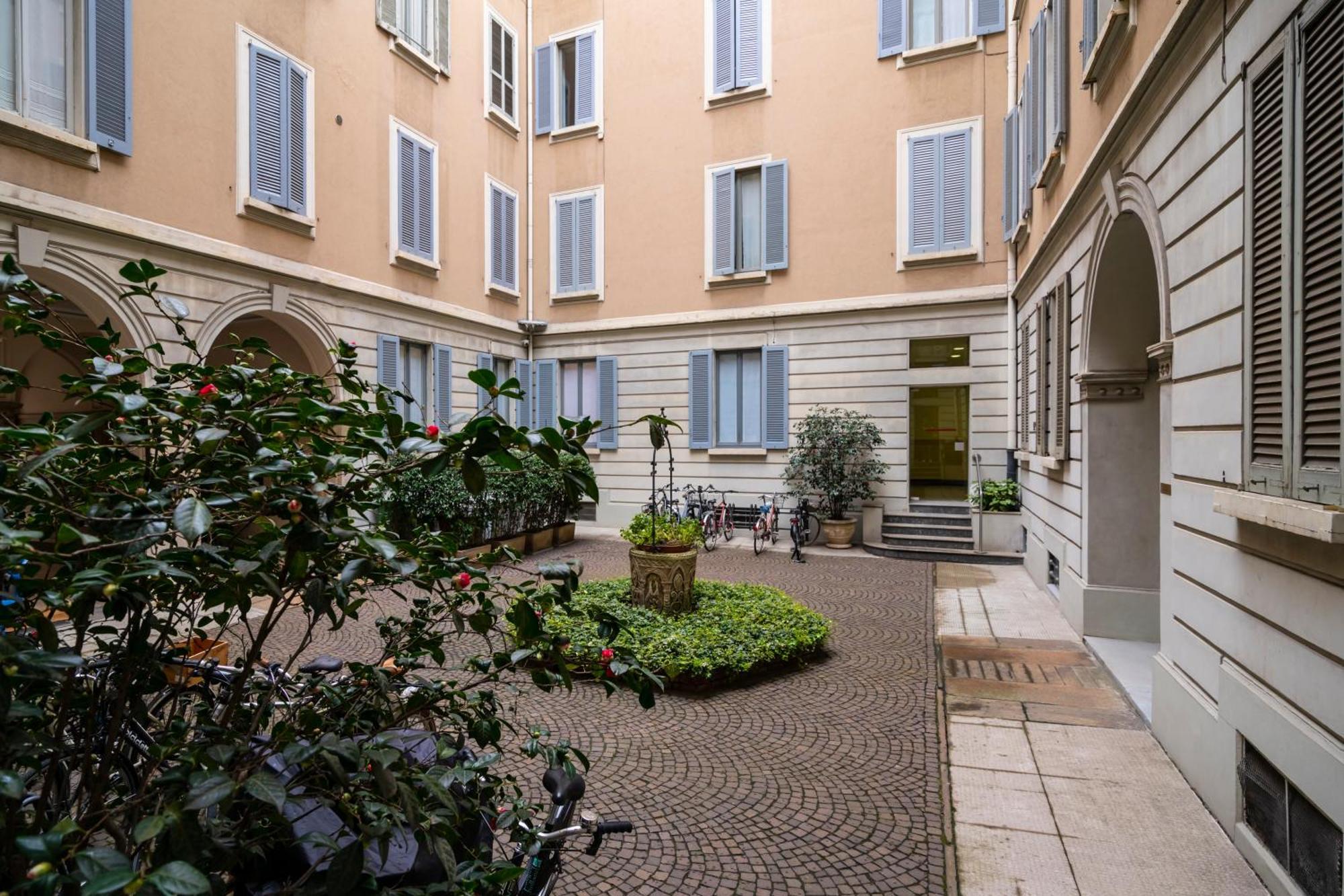 Real Jewel In Milano Cadorna Milão Exterior foto